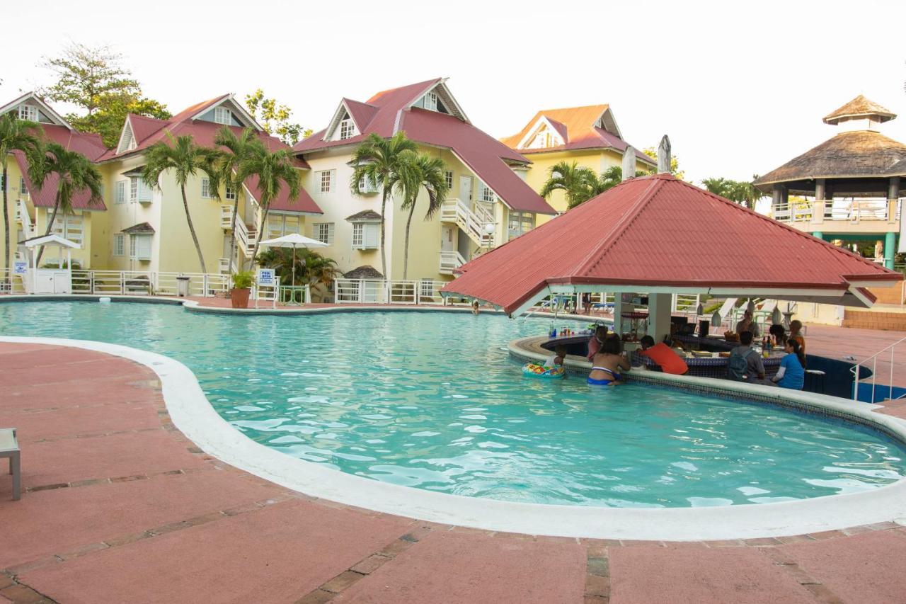 E 20 Mystic Ridge Ocho Rios Lejlighed Eksteriør billede